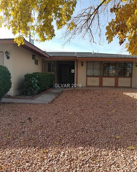 1st image of 105 Dahlia Ln