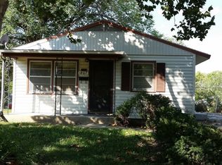 1807 SE Massachusetts Ave, Topeka, KS 66607