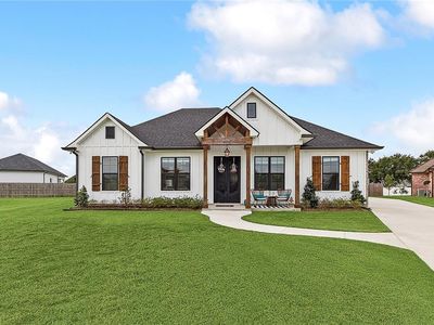 107 Orchid Ct, Belle Chasse, LA, 70037