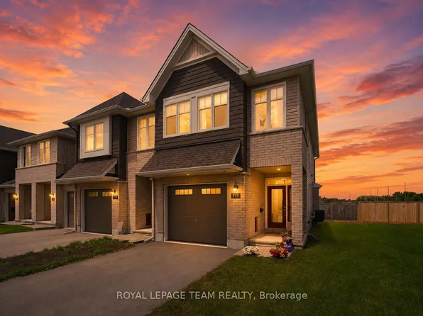 715 Maverick Cres, Ottawa, ON K2S 2X1