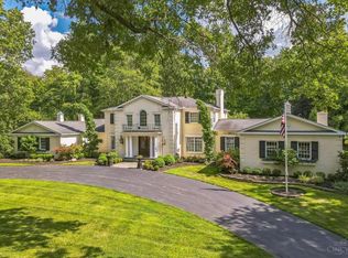 8075 Kugler Mill Rd, Cincinnati, OH 45243