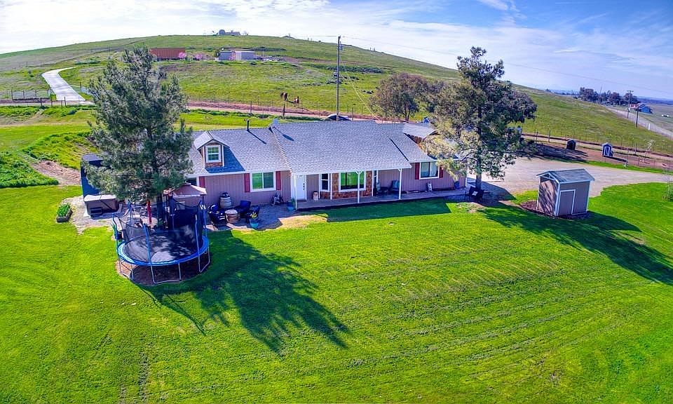 1st image of 4005 Hokan Ln