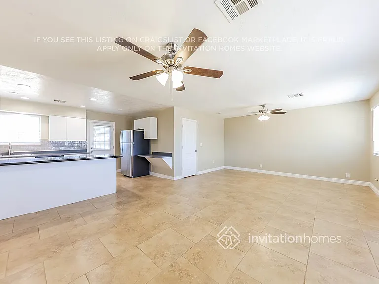2247 W Cortez St — Photo 4