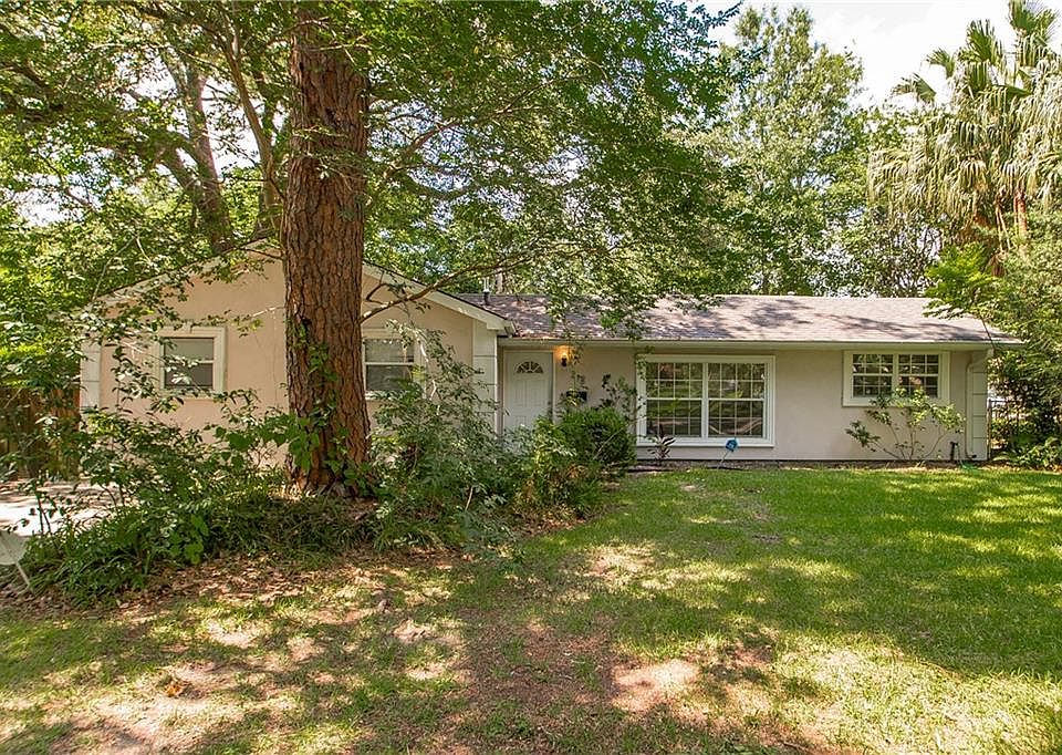 1st image of 218 Berkley Dr