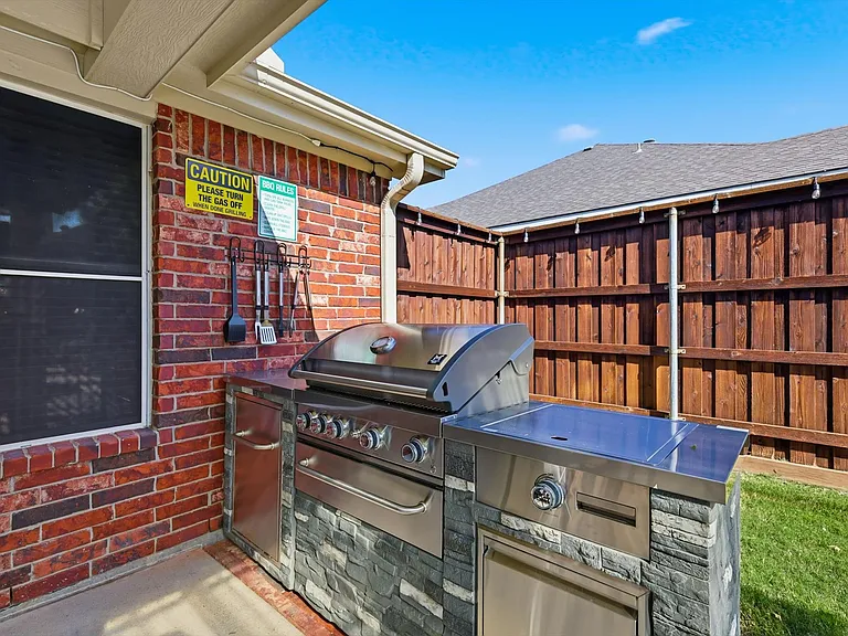 2831 Rosewood Blvd — Photo 36