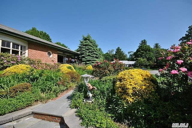 1st image of 46 Belmont Dr W