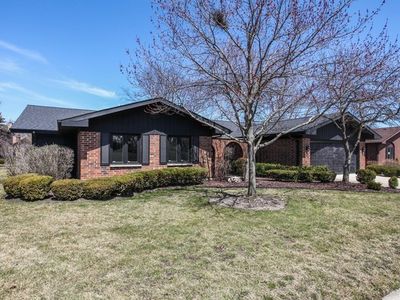 3136 River Falls Dr, Northbrook, IL, 60062