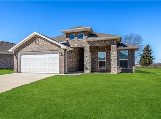 525 Wright Ln, Pea Ridge, AR 72751