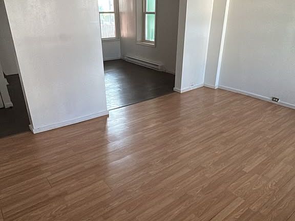 2nd image of 246 Frederick St