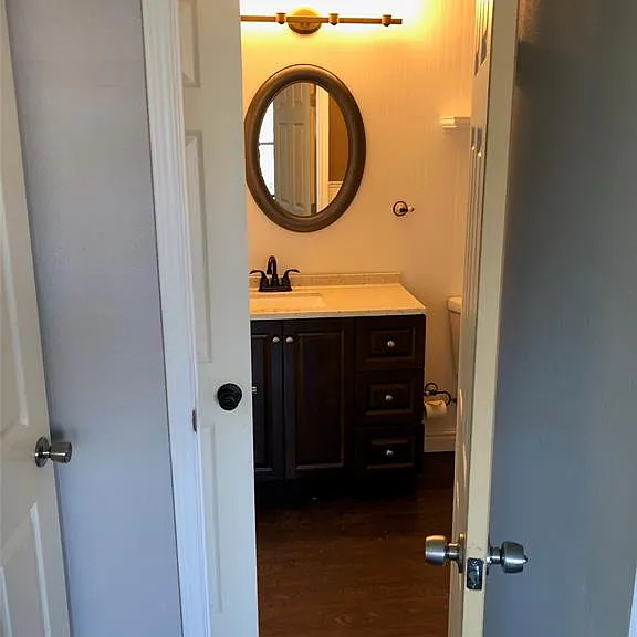 2212 Norwich St — Photo 12