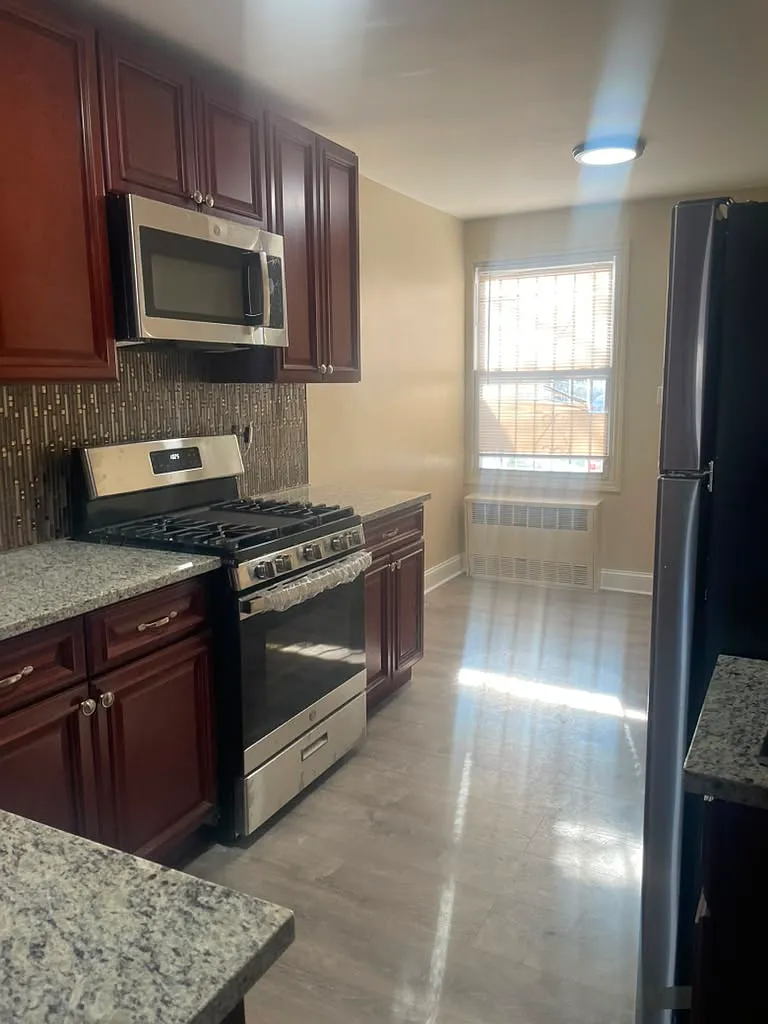 1 bed, $2,100 — Photo 2