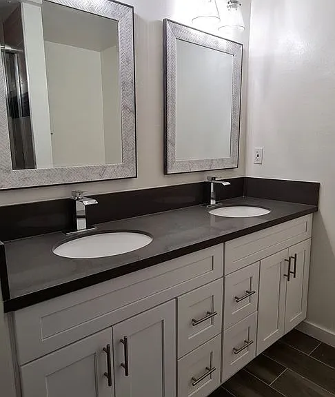 Newly Renovated 3 Bedroom Home in Orange — Photo 5