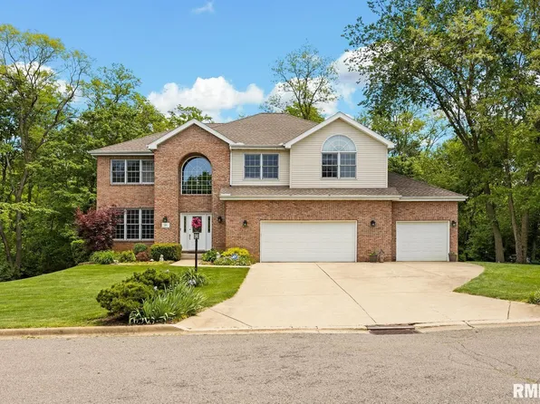 15 Lahood Ln, Washington, IL 61571