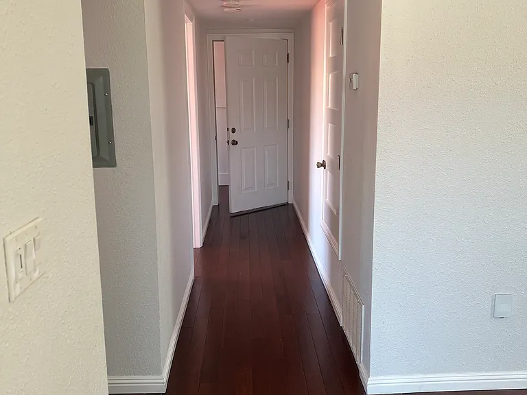 539 San Mateo Ave — Photo 8