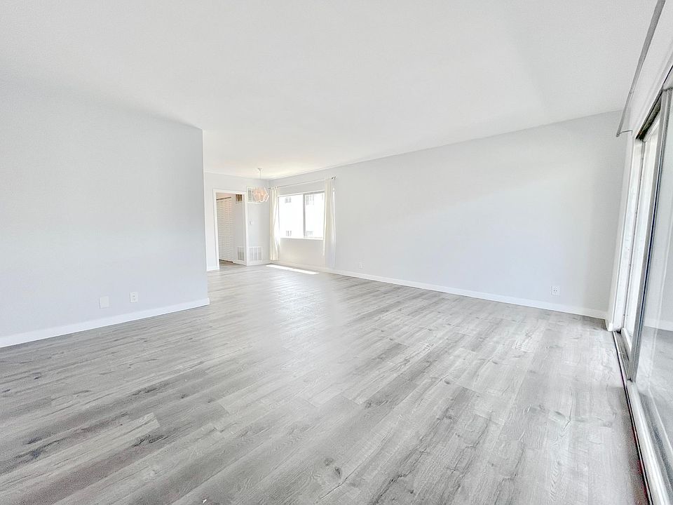 1st image of 4808 August St #8