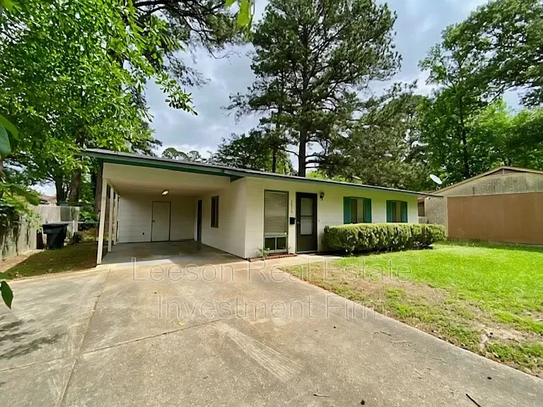 2838 Smithfield Rd — Photo 2