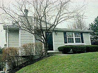 1st image of 12 Nicolson Cir