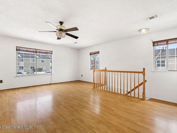 5th image of 593 Correll Ave
