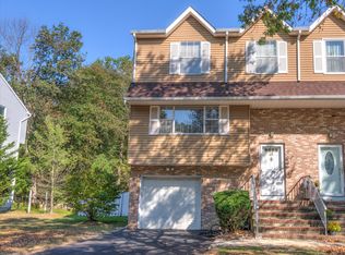48 Dortmunder Dr, Manalapan, NJ 07726