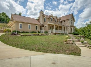 134 W Thunder Rd, Kerrville, TX 78028