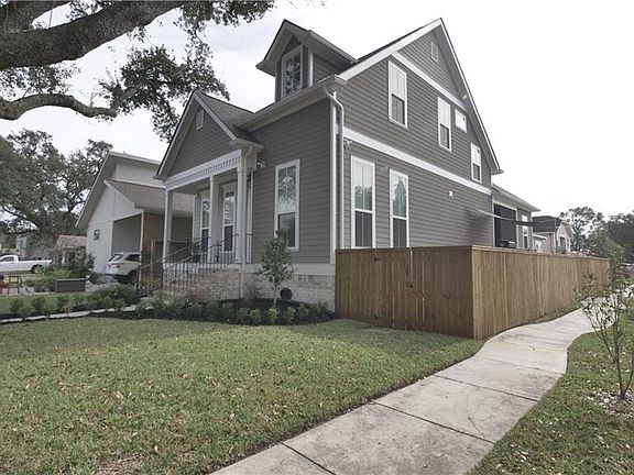 2nd image of 2504 Prentiss Ave