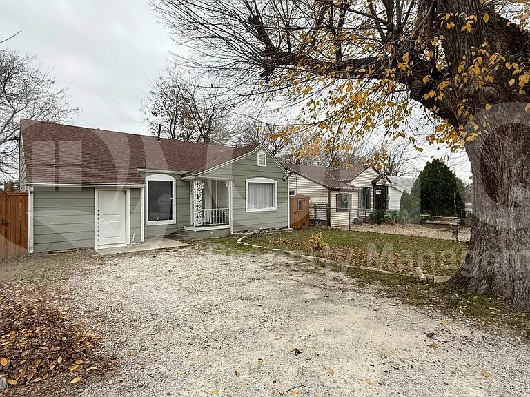 2246 Anson Rd — Photo 3