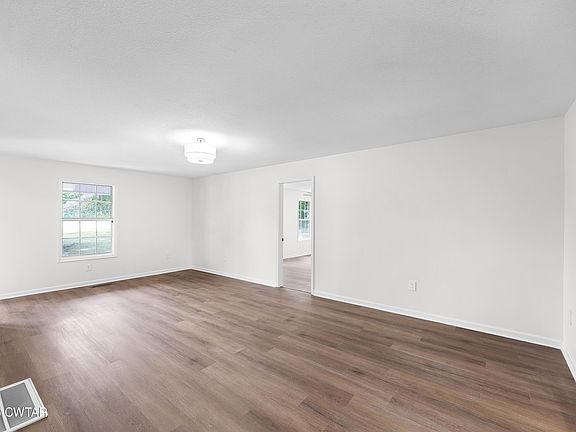 3rd image of 3075 Old Huntingdon Rd
