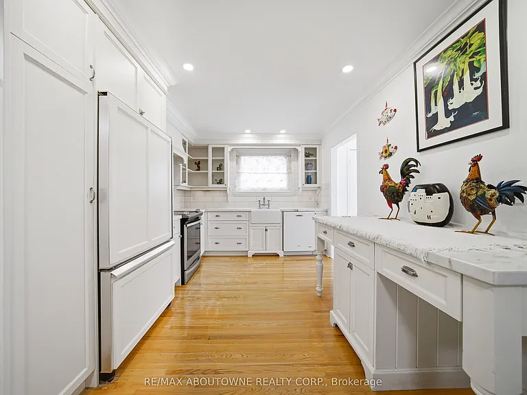 481 Anthony Dr — Photo 10