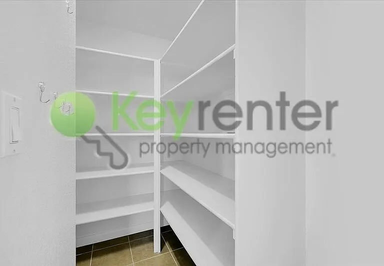 1104 Impressionist Loop — Photo 11
