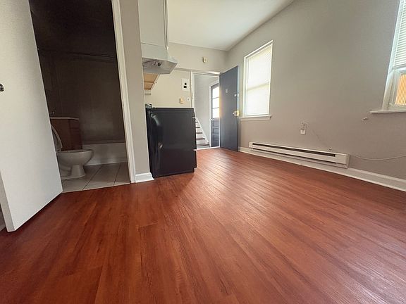 4th image of 806 S 10th St #302
