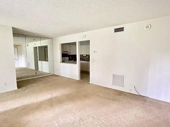 5th image of 4941 Sable Pine Cir APT D2