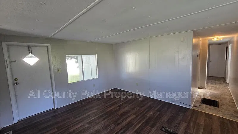 2735 W 10th St — Photo 2