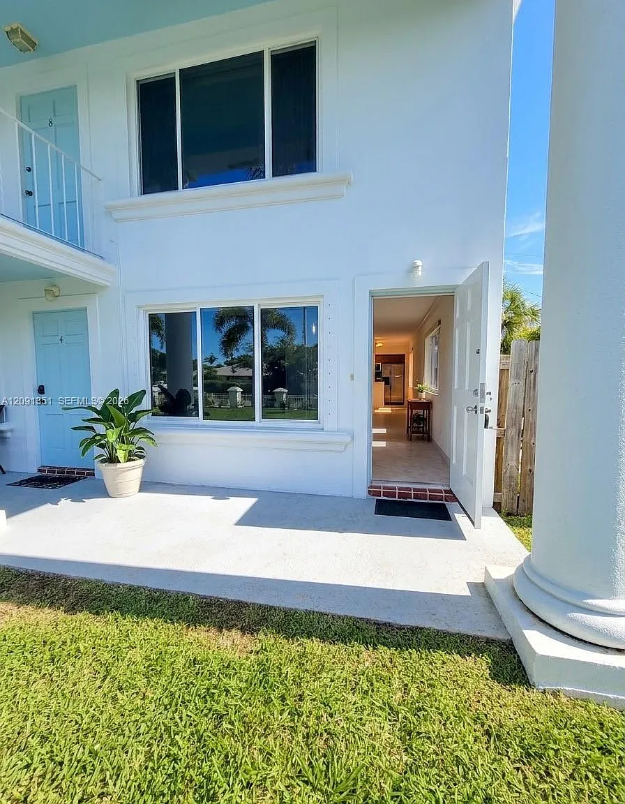 Coral Ridge Landings Ii C — Photo 2