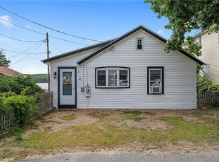 4 Lakeview Ter, Pascoag, RI 02859