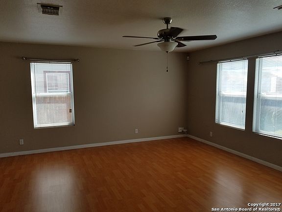 2nd image of 1423 Sunbend Fls