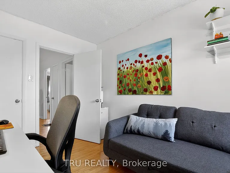 1253 Emperor Ave — Photo 19