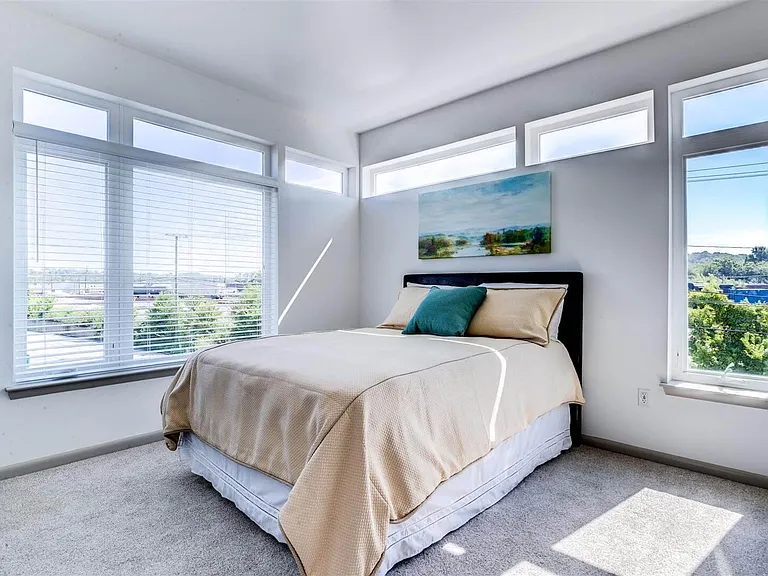 East 51 At Rocketts Landing — Photo 11