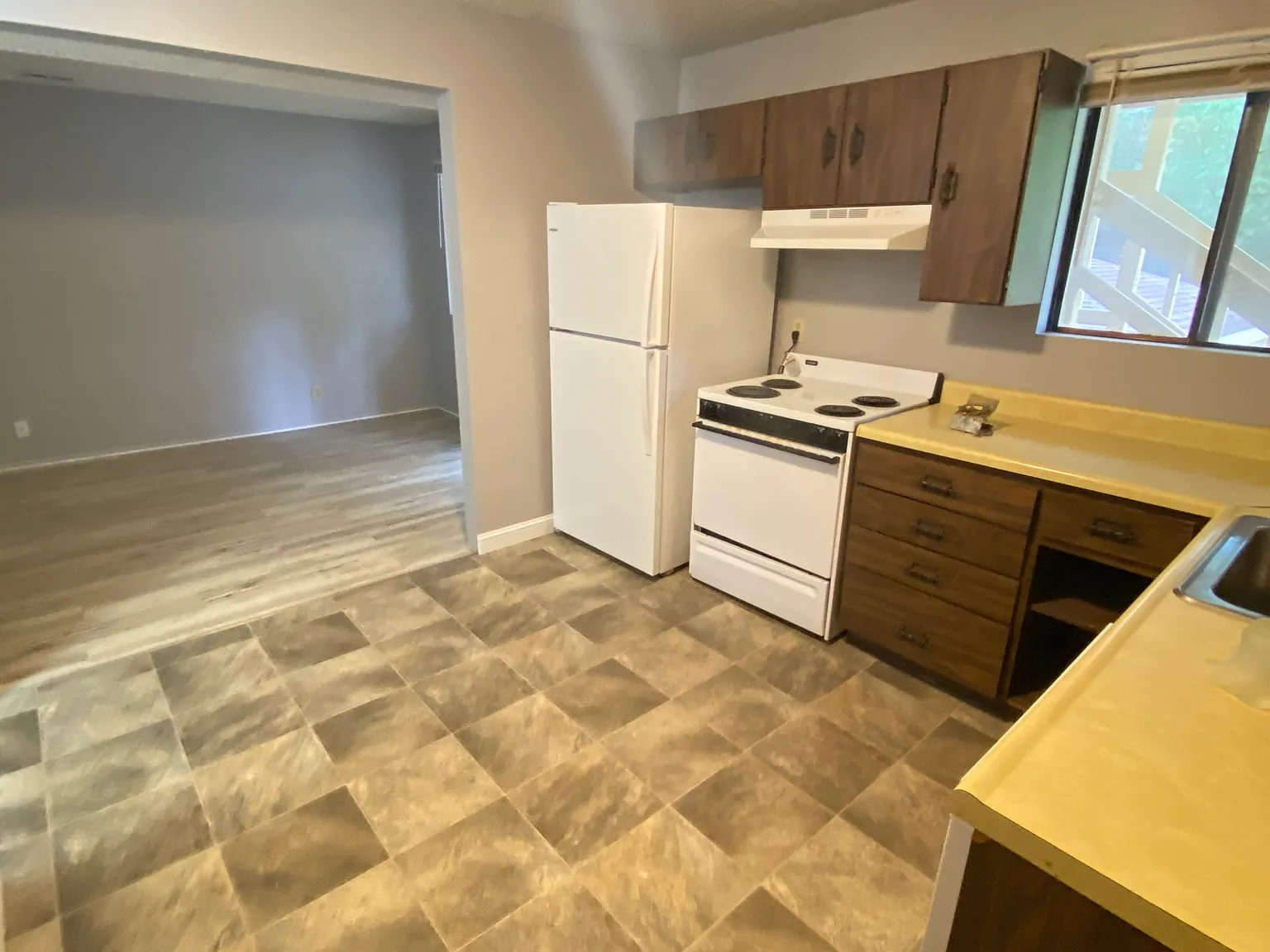 2 bed, 800 sqft, $850 — Photo 4