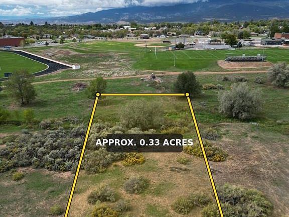 2nd image of 730 SE Pinyon Street