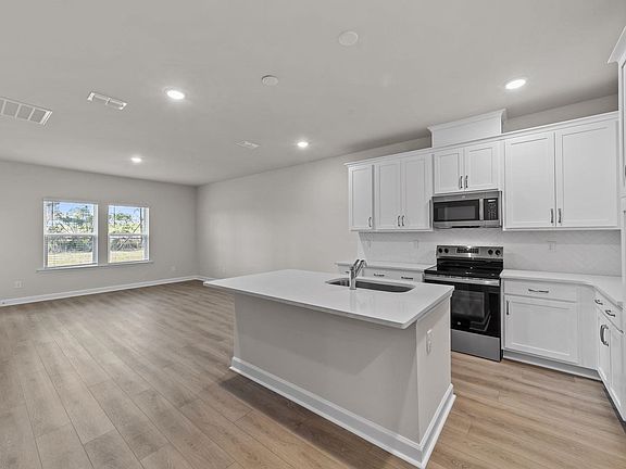 5th image of 715 Ebb Tide Rd. #80