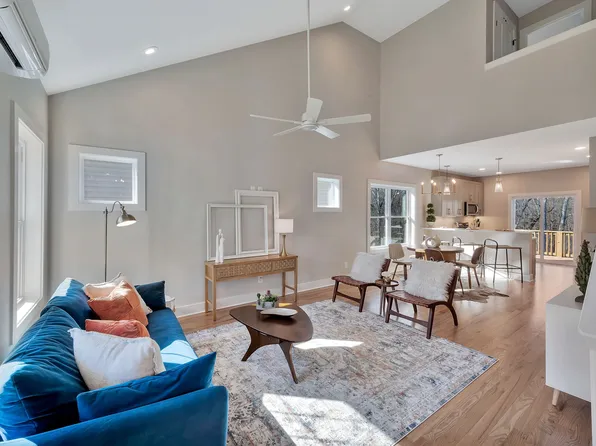 748 Flint Ridge Dr, Whites Creek, TN 37189