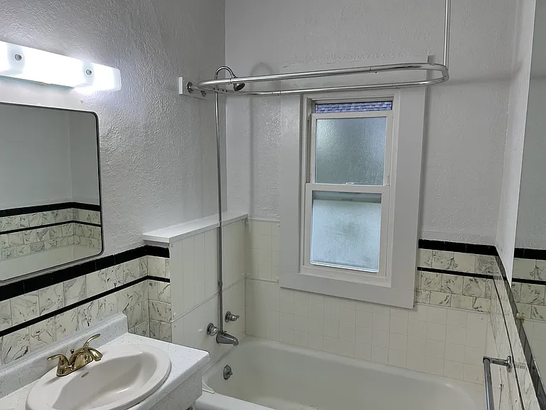 53 Armin Pl — Photo 6