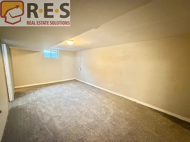 3201 S Holly St — Photo 10