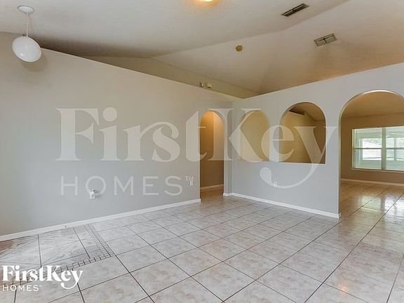 3rd image of 1105 Roan Ct