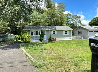 1820 W Walnut Rd, Vineland, NJ 08360