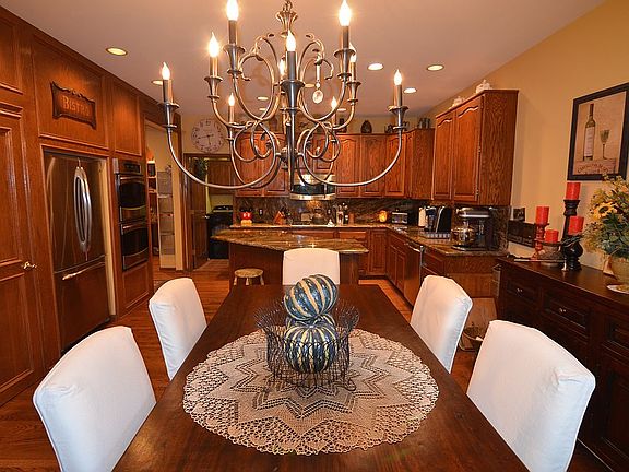 5th image of 2225 Juniper Ct