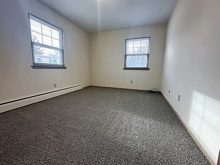 Lexlawn Apartments — Photo 18