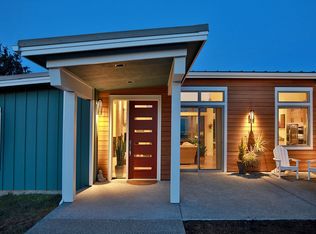 4420 Hilltop, Clinton, WA 98236
