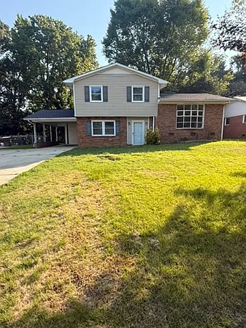 4220 Pennydale Dr — Photo 1