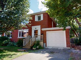 16 Lenore Pl #1, Ottawa, ON K1L7X9
